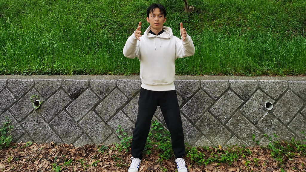 zhanzhuang health stance gou gua standing practice yiquan standing pile post exercise
