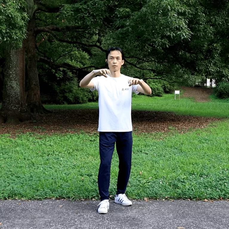Advanced Zhanzhuang Online Course (Combat-step Stances for Futher Health Improvement) 10 yiquan zhanzhuang standing meditation combat stance health improvement grabbing